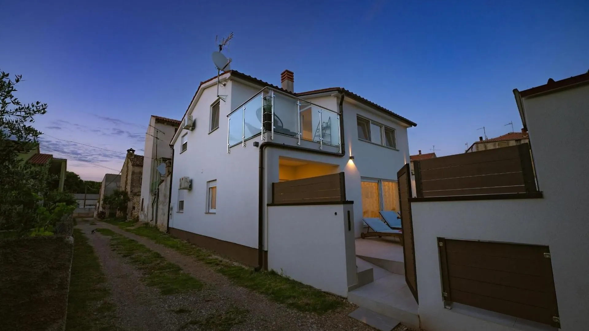 Villa Filip 0*, Galizana Croatia