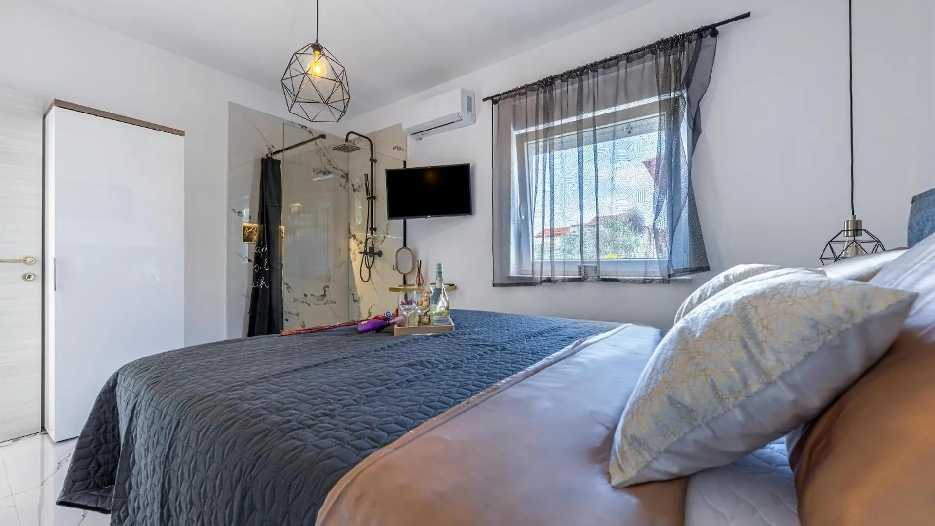 Villa Filip 0*, Galizana Croatia