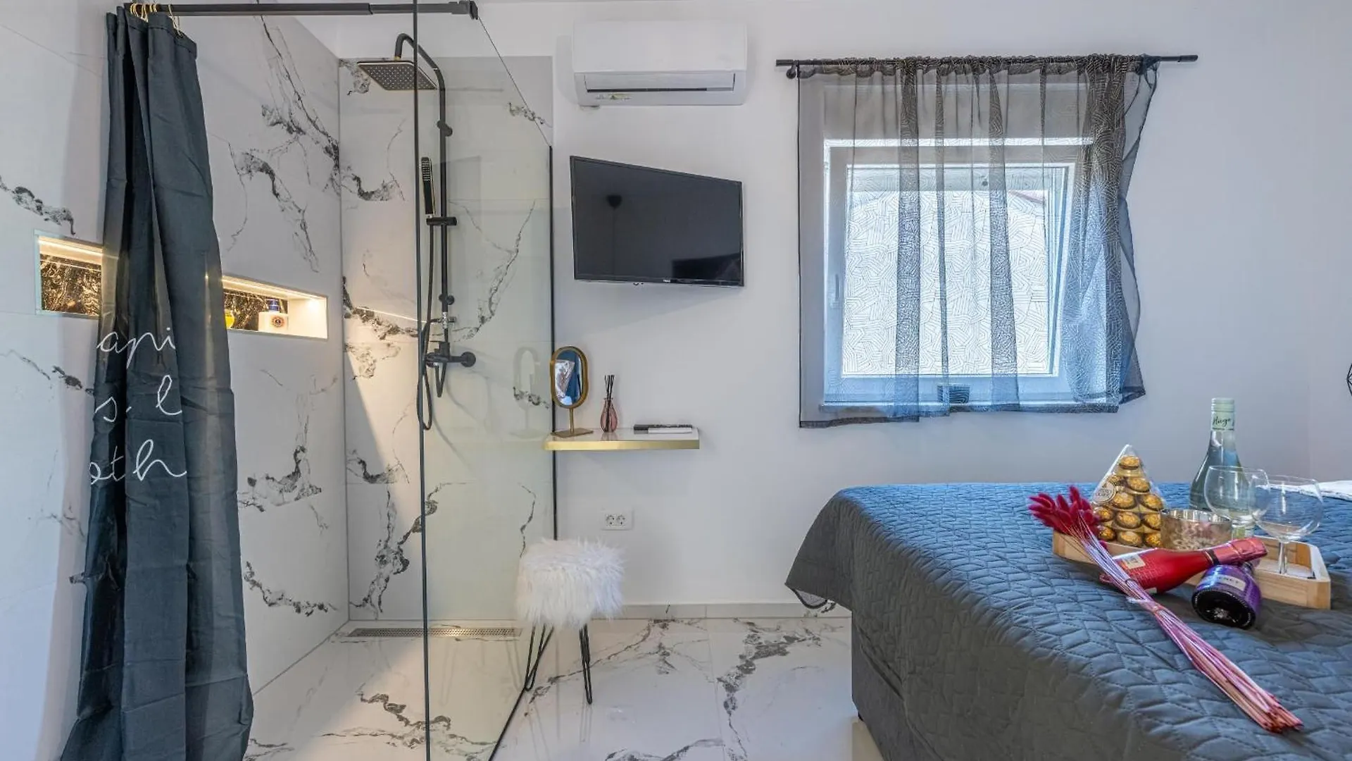 Villa Filip 0*, Galizana Croatia